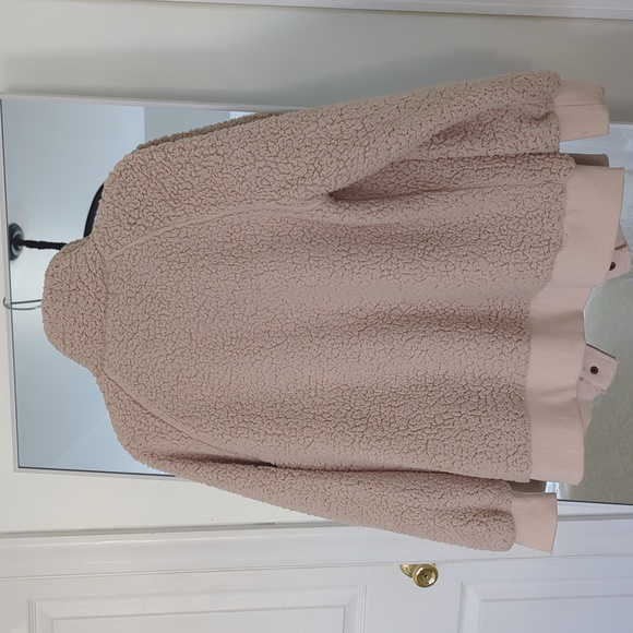 Women's Sherpa Jacket - Picture 4 of 6